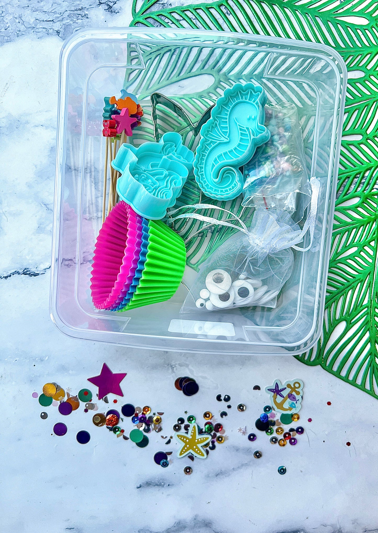 Large Under The Sea Make-it Kit